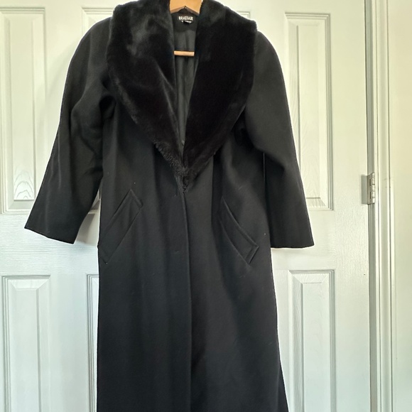 Braefair Vintage Wool Long Coat | Size 6 | Made in Ukraine - Picture 12 of 16